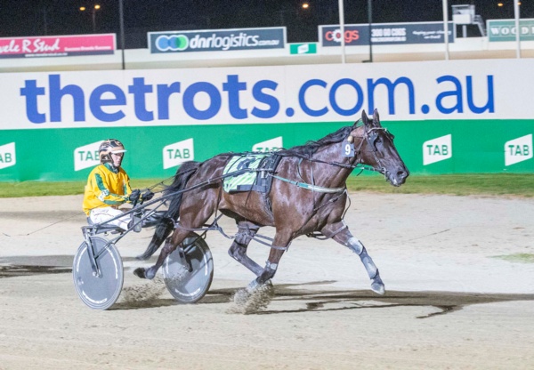 jackie-barker-leads-them-a-merry-dance-for-melton-double