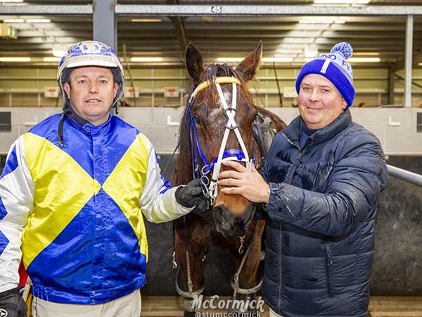 trots-centre-dunn-stable-showing-strength-in-numbers