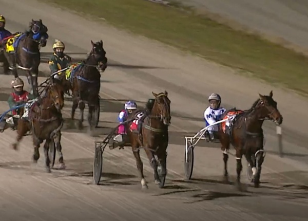 trots-review-major-upset-puts-showdown-on-hold