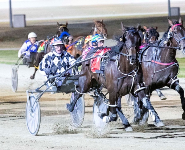 trots-centre-gary-hoping-to-finally-rock-to-the-top-of-pops
