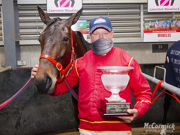 trots-centre-back-to-business-as-matts-star-filly-eyes-oaks