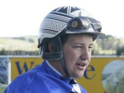 nz-tonight-williamson-changes-tack-in-chase-of-stars
