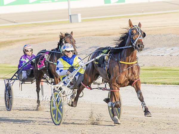 trots-review-dunn-dominates-with-mykorona