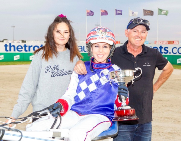 trots-review-four-times-a-charm-on-kates-group-1-night