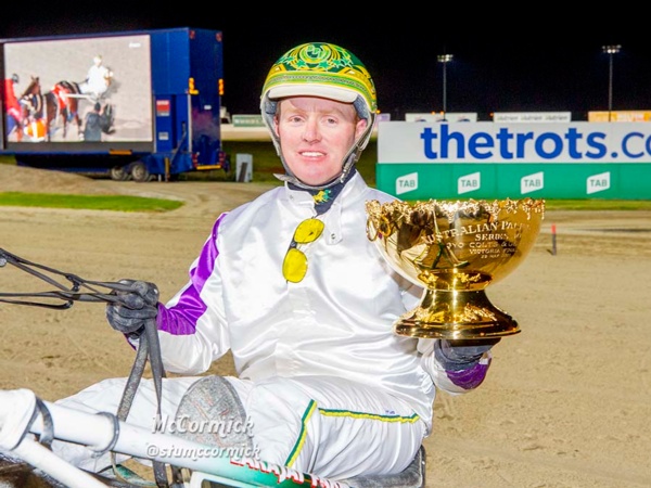 trots-review-blakes-delight-as-southern-raid-strikes-gold