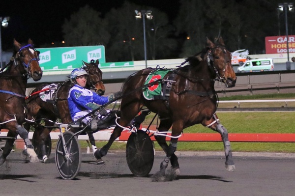 qld-oaks-its-momentslikethese-owners-are-chasing