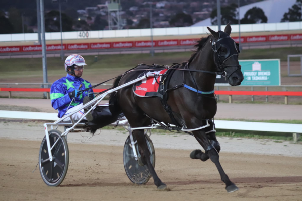 victorians-head-south-to-chase-tasmanian-group-1-feature