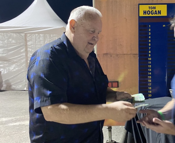 listen-tara-tom-hogan-joins-bon-for-tuesday-tutorial