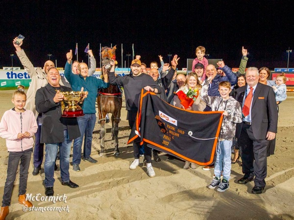 hunters-group-1-golden-moment-part-of-huge-night-of-celebrations