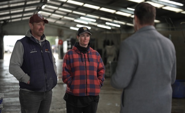 watch-emma-stewart-clayton-tonkin-on-the-stables-stars