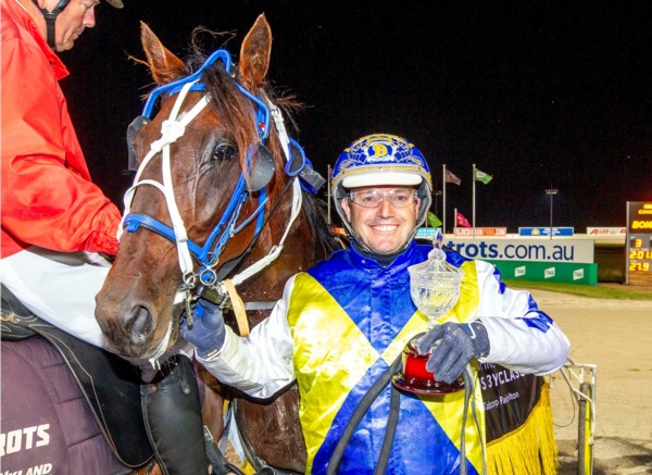 self-imposed-lockdown-over-for-bondi-dunn-as-vic-cup-looms