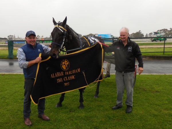 jimmy-looking-flash-ahead-of-crown-vicbred-assignments