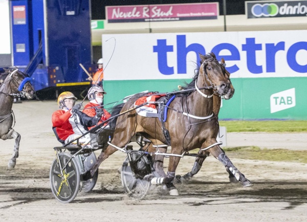 the-saint-breaks-a-long-drought-as-the-queen-grabs-a-golden-ticket