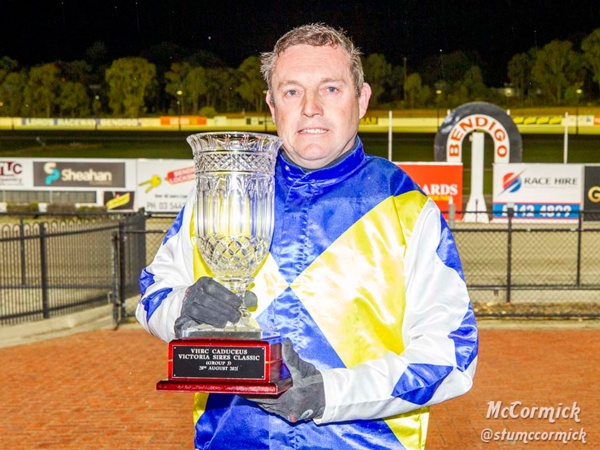 dunn-and-little-louie-deny-stewart-a-crown-clean-sweep