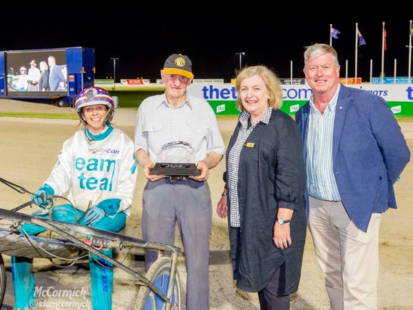 what-a-knight-mannings-stun-as-plymouth-chubb-honours-legend