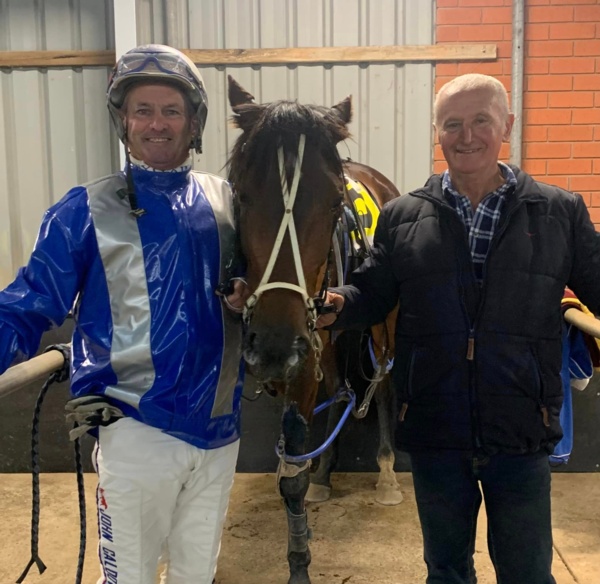 trotting-can-be-a-rocky-road-but-ians-found-a-winning-formula