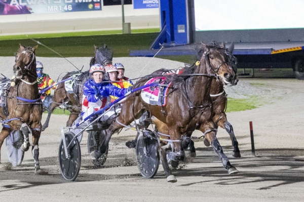 any-takers-eureka-dreams-as-roarforroscoe-returns-in-style