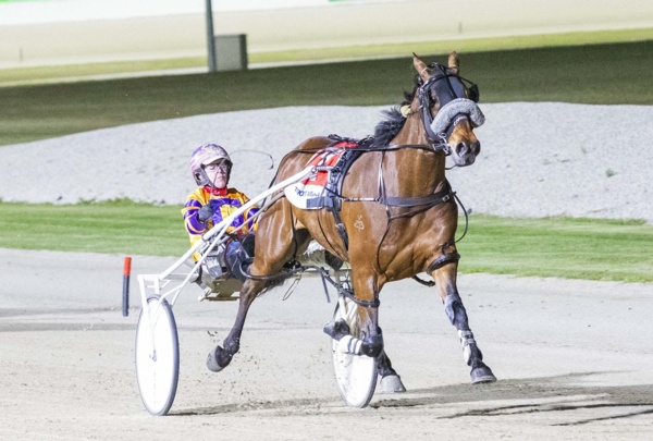 catch-a-wave-caps-outstanding-season-with-crown-clinic