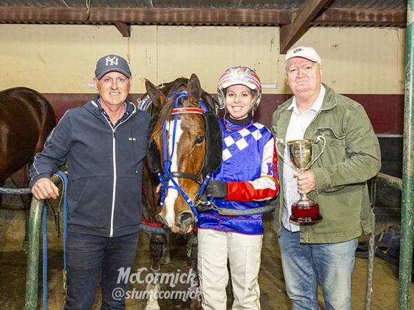 darren-determined-to-savour-his-special-night-at-the-trots