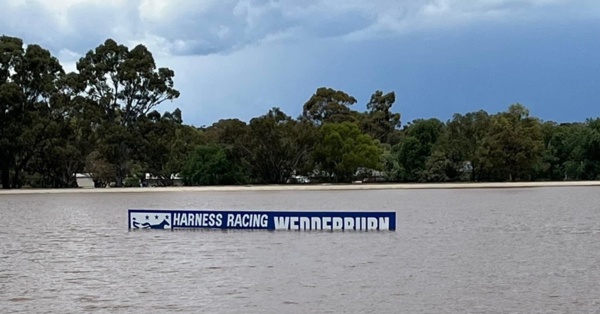 deluge-floods-rebuilding-wedderburn-in-christmas-shock
