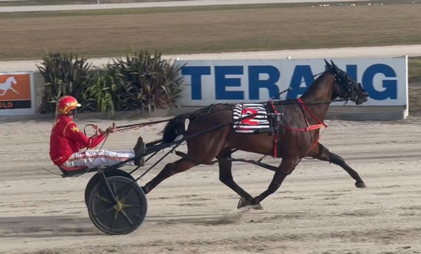 tab-punter-has-crack-at-oorah-before-front-running-victory