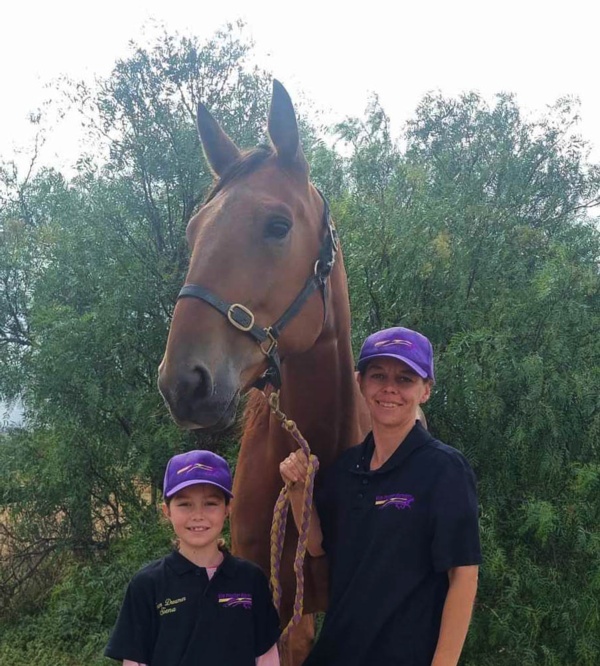 siena-becomes-trotters-biggest-fan-after-chance-meeting