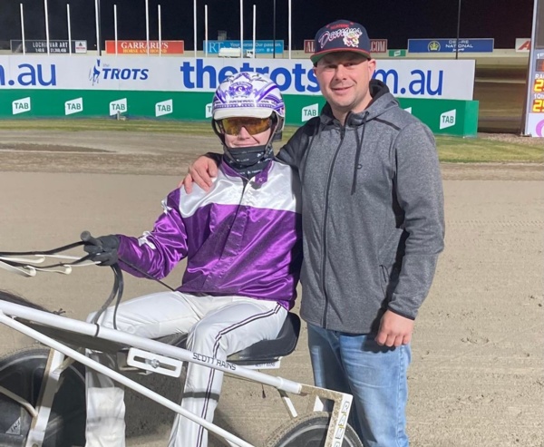 angus-and-sean-shock-punters-with-another-win-at-hq