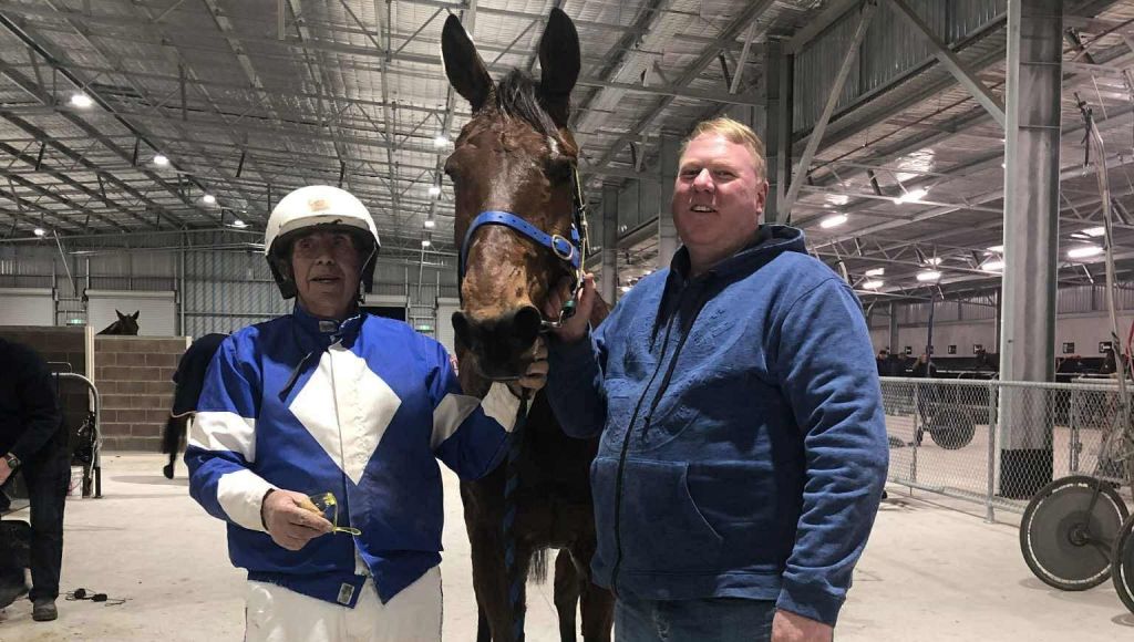 robert-young Robert Young with Scar after winning at Kilmore