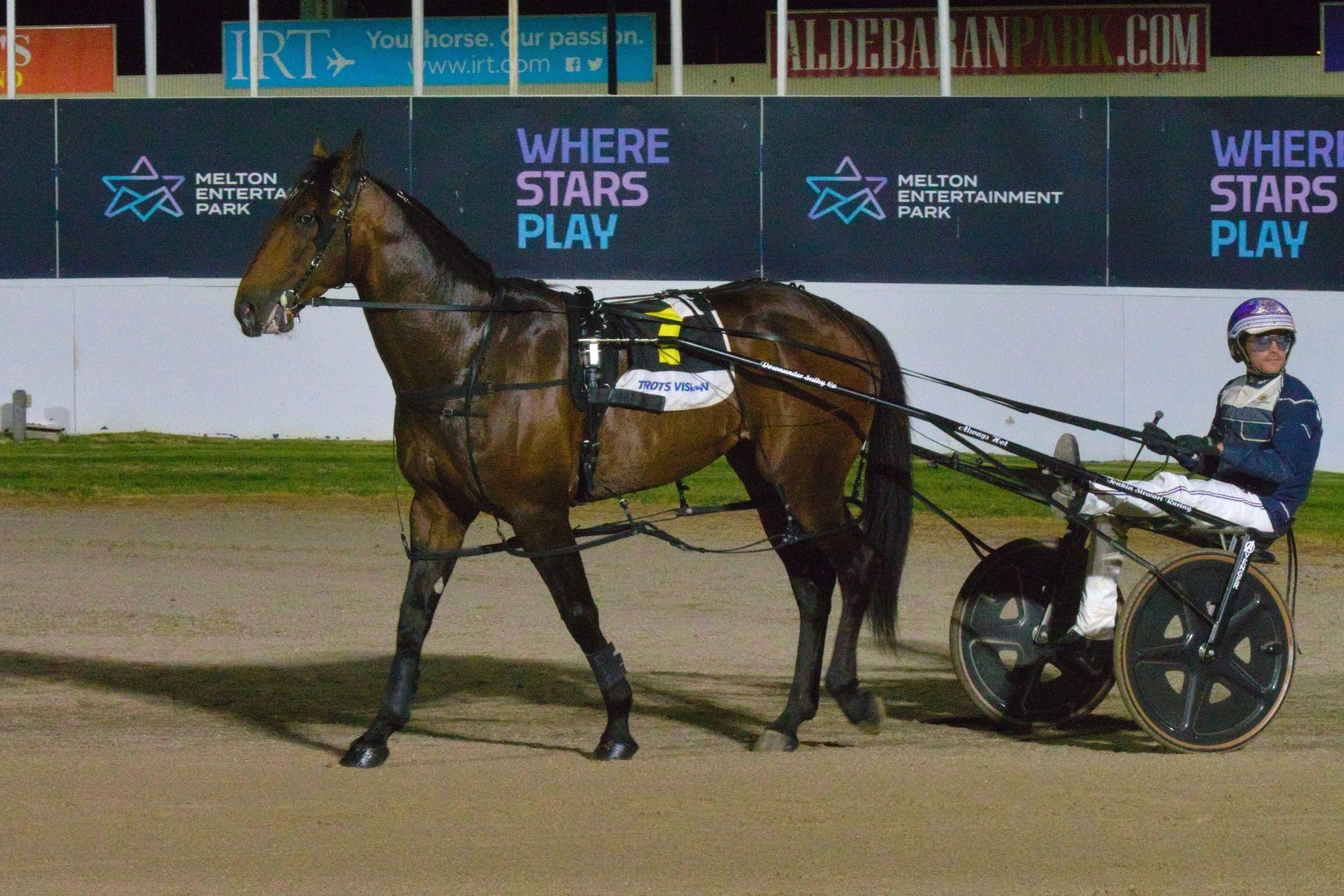 young-gun-ryan-sanderson-chasing-dream-night-at-melton