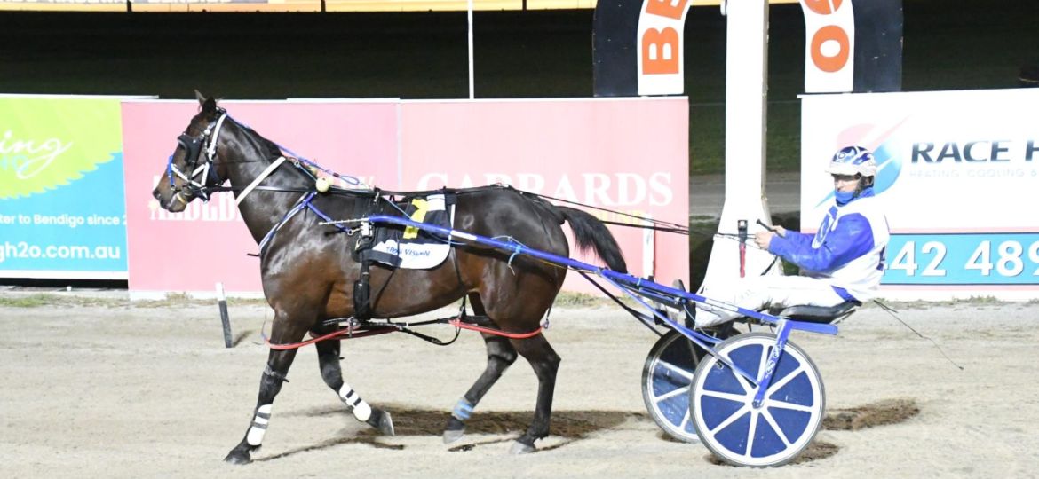 Daryl Douglas and Emjay Jazz after their Bendigo win (Claire Weston photograph)
