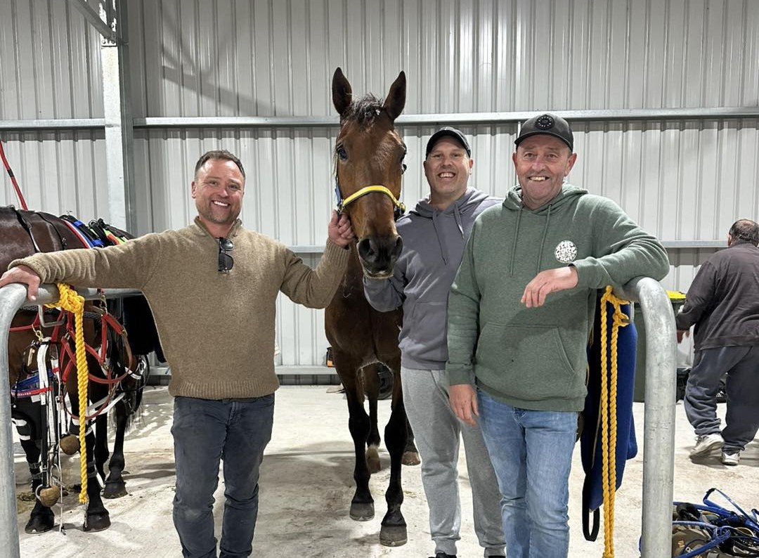 family-connection-makes-colossal-hopes-debut-a-moment-to-remember