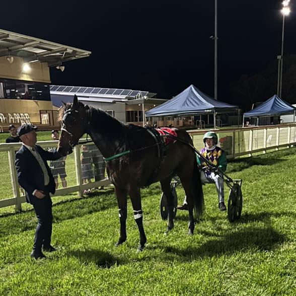 perfect-start-for-el-conqueror-in-australian-debut-at-swan-hill