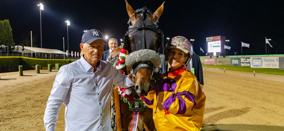 Catch A Wave Andy Gath Kate Gath(D) Kate Gath (7)