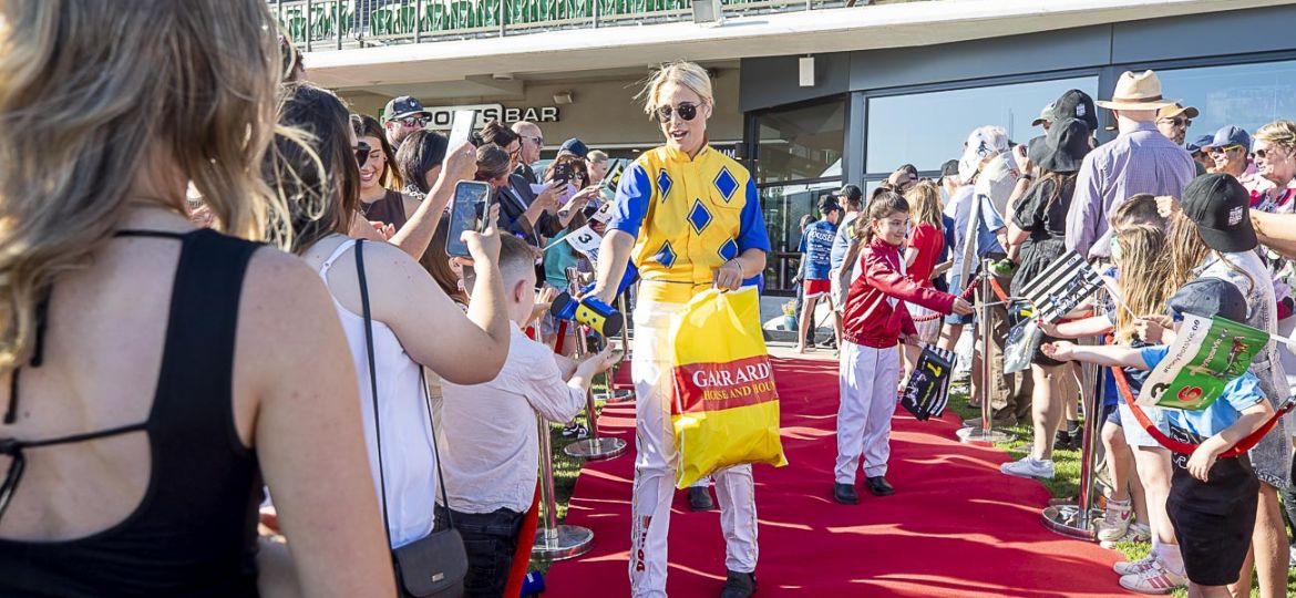 Ewa Justice Young Guns