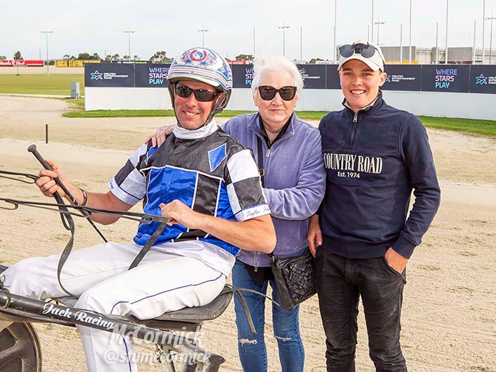 quick-crunchs-perseverance-rewarded-with-melton-victory