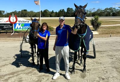 forty love and dee roe