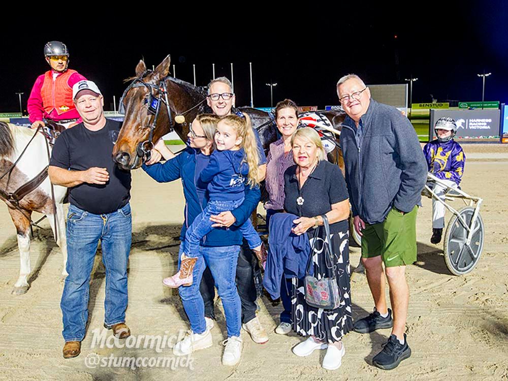 metro-joy-for-patrick-as-nine-year-old-races-into-splendid-isolation