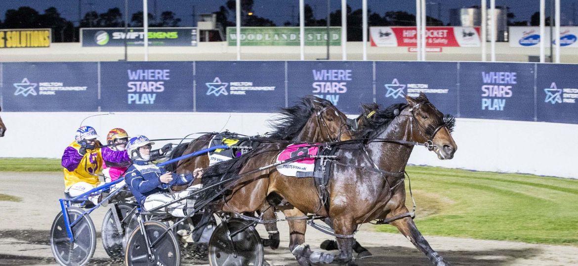 Race 1: Melton Park, Saturday 1-8-2026 Vicbred Voucher Pace (Nr Up to 75.) Winner: I Am the Storm (8) Trainer: Emma Stewart; Driver: Mark Pitt Race Distance: 1,720 metres, Mile Rate: 1.52.3 photography: Stuart McCormick