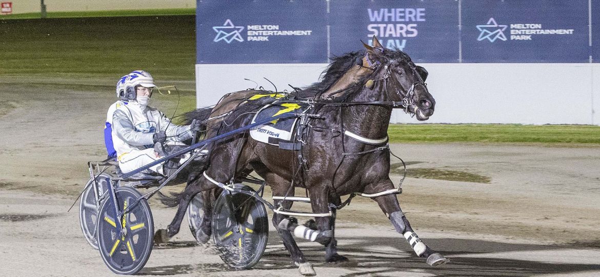 Race 6: Melton Park, Saturday 15-8-2026 Benstud Standardbreds Youthful Stakes (2yo Fillies)(No Nr.) Winner: La Cantatrice (7) Trainer: Geoff Webster; Driver: Ewa Justice Race Distance: 2,240 metres, Mile Rate: 1.57.5 photography: Stuart McCormick